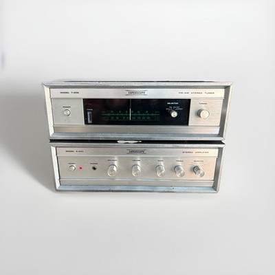 Superscope by Marantz Model A-225 Amplifier and T-208 Stereo Tuner