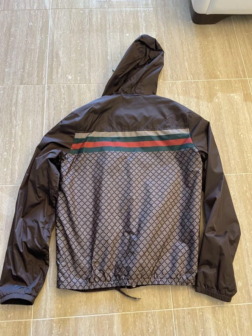 Giacca a vento Gucci nylon uomo taglia 44 leggera impermeabile ottima