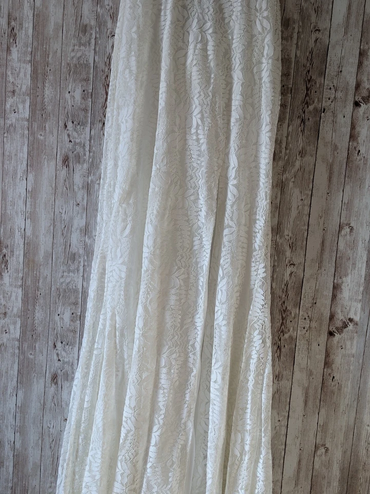 Vestido de novia clásico de encaje espalda abierta Fame and Partners Chelsey nuevo Foto 2 de 4