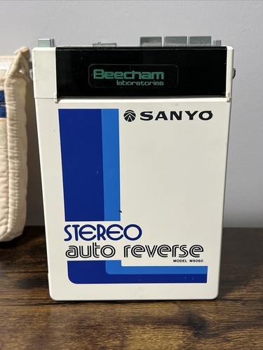 Vintage Sanyo SELTEN M606060 Sportster tragbarer Kassettenspieler mit Original-Zubehör-Hersteller-Hülle funktioniert getestet - Bild 12 von 12