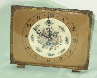  FRÜHES PETIT POINT KOMMODE SET UHR ÜBERZOGEN BRAUCHT AUFMERKSAMKEIT HERGESTELLT IN ENGLAND