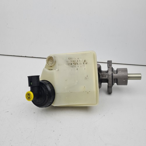 Renault Clio Brake Master Cylinder X65 05/01-12/08 - Picture 4 of 11