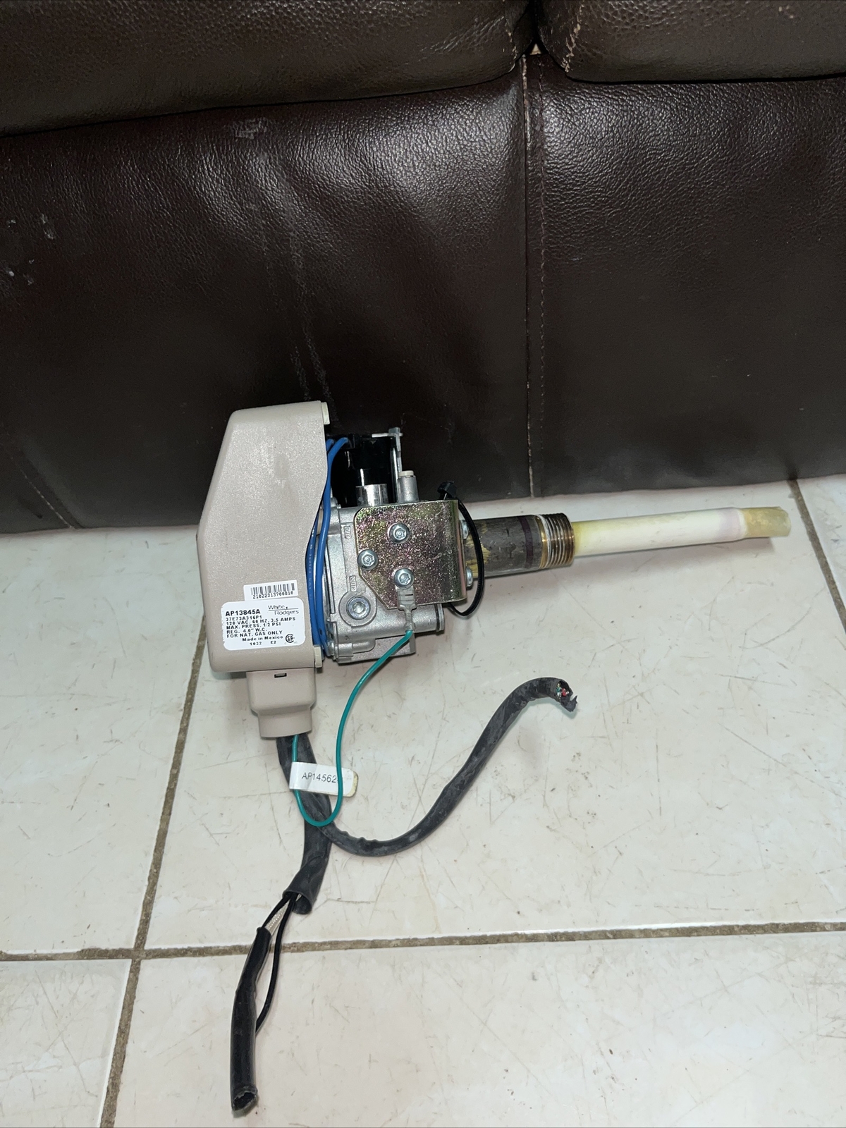 IntelliVent White Rodgers 37E73A316 Water Heater Thermostat AP13845A