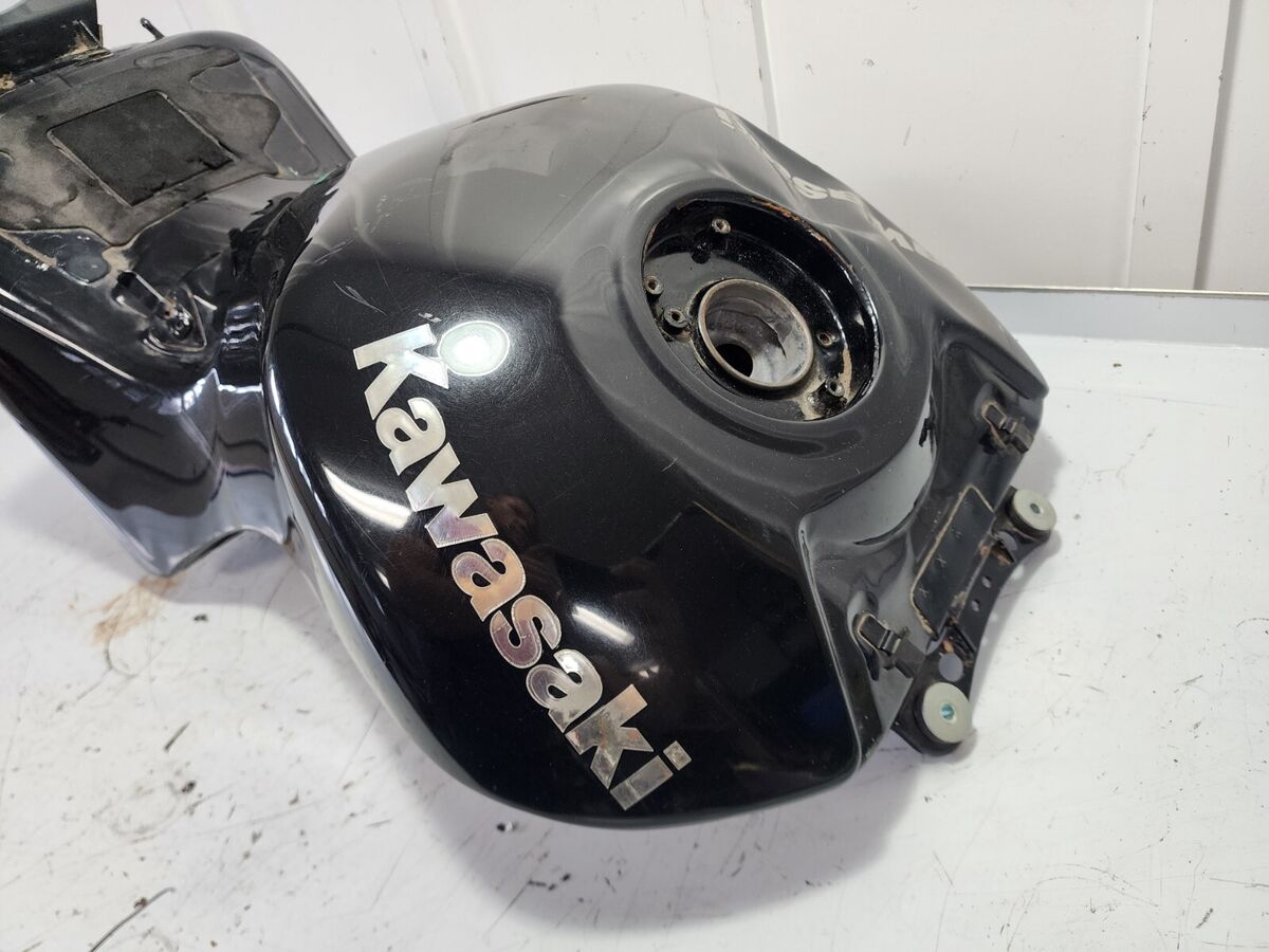 2006-2011 Kawasaki Ninja ZX14 ZX14R Gas Tank Fuel Tank 2006-2011 Kawasaki Ninja ZX14 ZX14R Gas Tank Fuel Tank