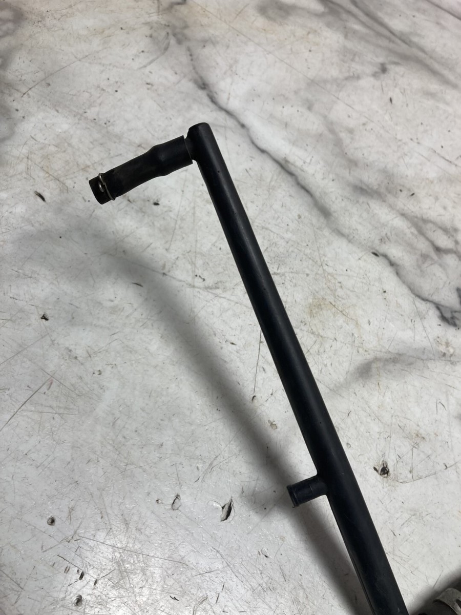 02 Kawasaki ZX12 C ZZR ZX 1200 ZX1200 C air breather line hose