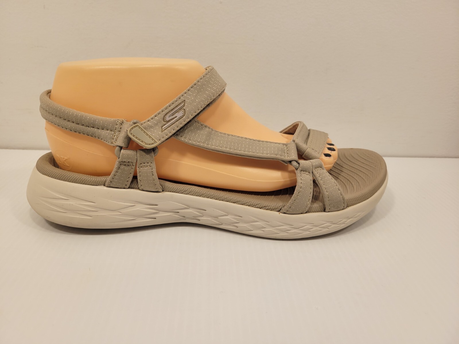 Nice! Womens SKECHERS ON THE GO 600 BRILLIANCY Sandals Shoe Size