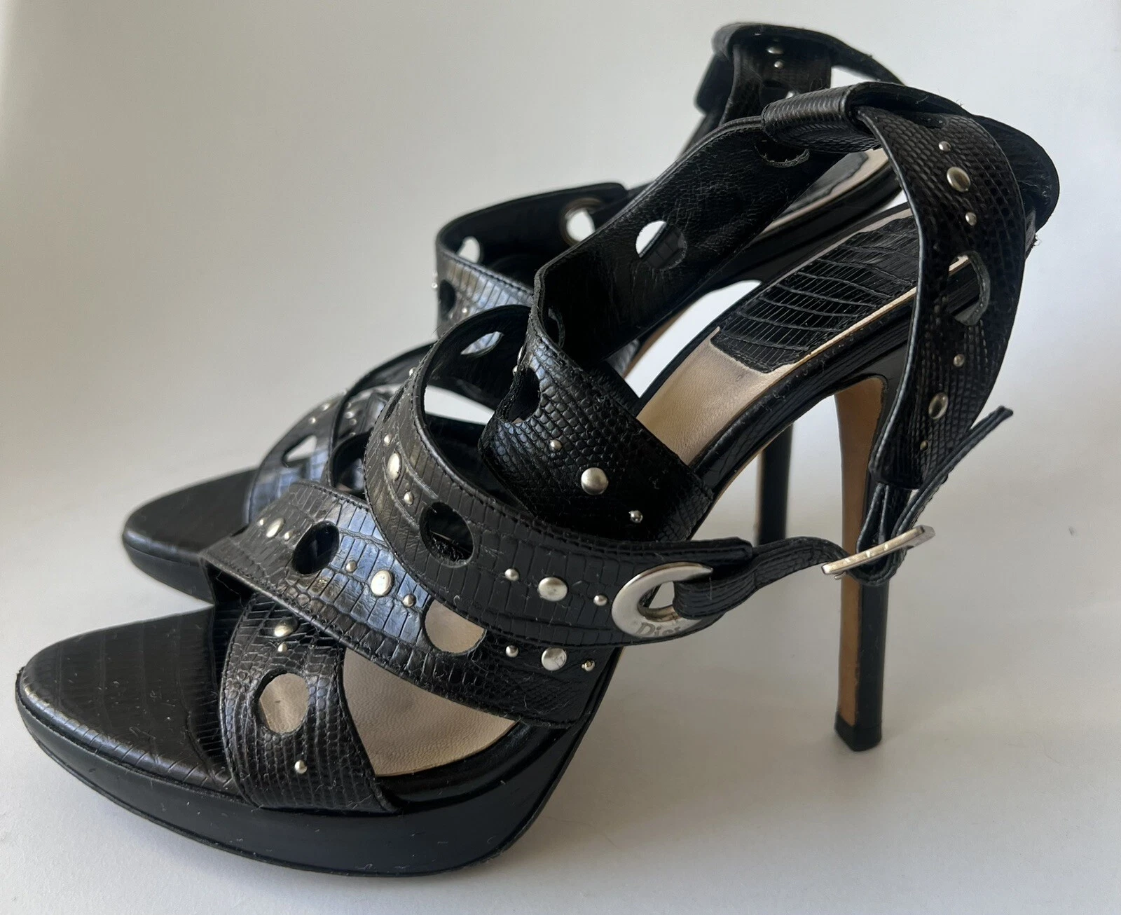 Talons hauteurs Christian Dior avec clous détails