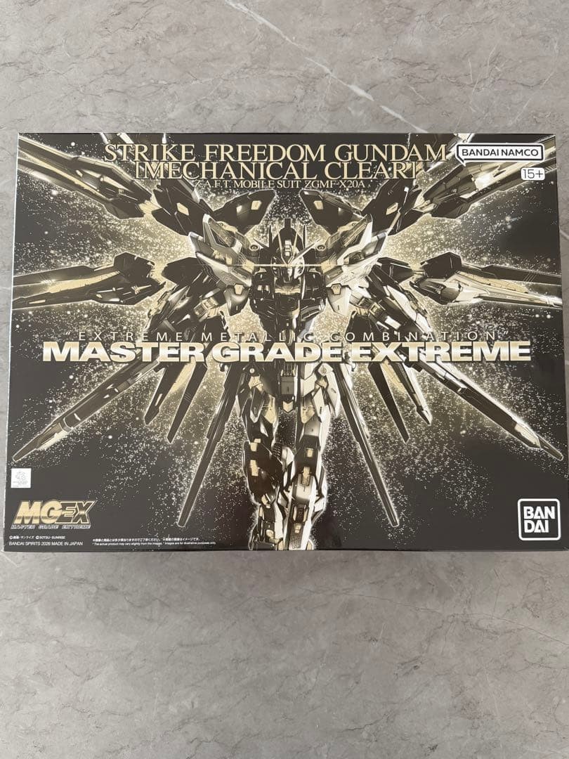 MGEX 1/100 Strike Freedom Gundam [Mechanical Clear] Premium Bandai