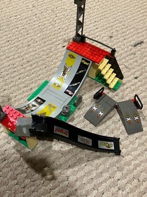 LEGO Island #6738 &ldquo;Skateboard Challenge&rdquo; (2002), Used, Very Good Cond., Complete