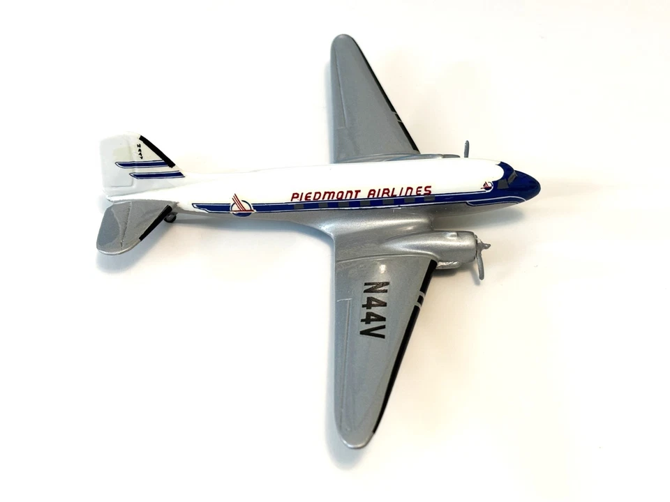 Piedmont Airlines DC-3 scale model propeller airplane - Image 2 of 4