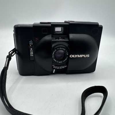 Olympus XA 35mm Rangefinder Film Camera w/Case Zuiko 35mm f/2.8