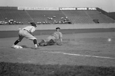 BABE RUTH RUNNING BASES NEW YORK YANKEES 1920 BASEBALL 4X6 PHOTO