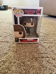 Robin FUNKO POP Stranger Things | eBay Robin FUNKO POP Stranger Things | eBay