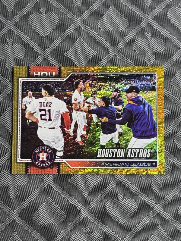 2026 Houston Astros Topps Series 1 Gold Glitter Team Card #89 /50 Sand