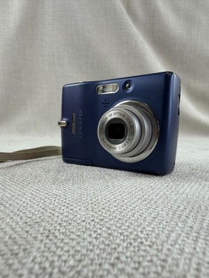 Nikon COOLPIX L11 6.0MP Digital Camera - Blue Camera Only