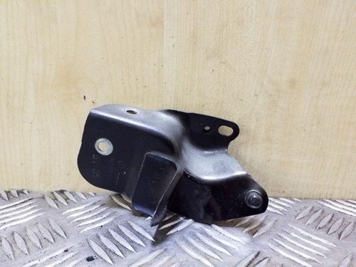 VW TOUAREG 7LA, 7L6, 7L7 Kotflügelhalter vorne links 7L6805373 26098814