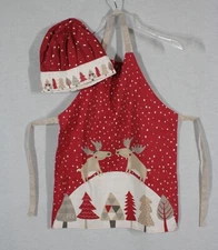 IDEEN WELT  CHRITMAS REINDEER IN THE SNOW THEME APRON AND CHEFS HAT NEW