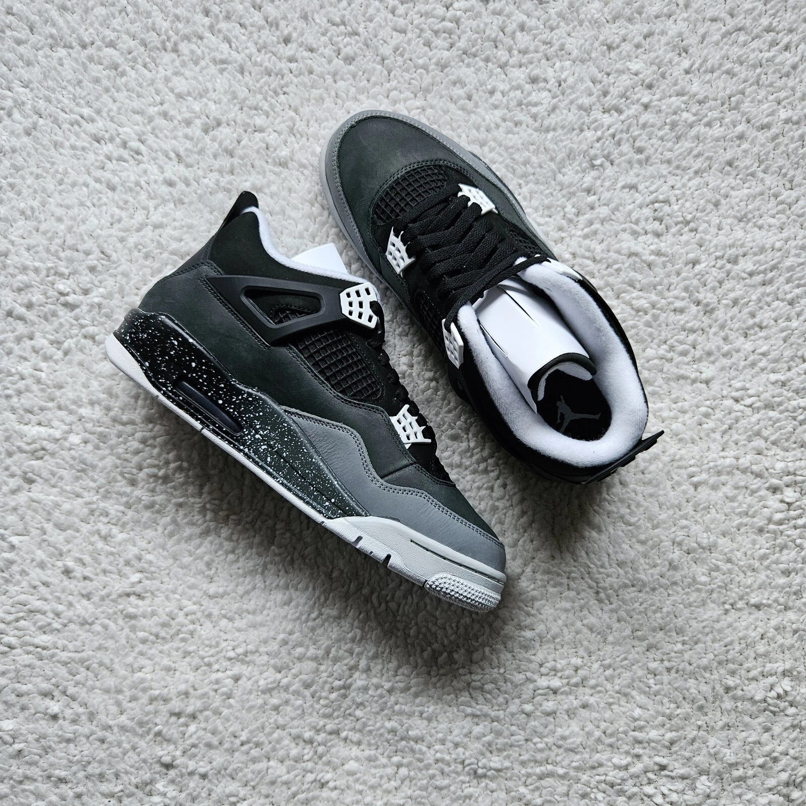 Taglia UK9 Air Jordan 4 Retro Fear