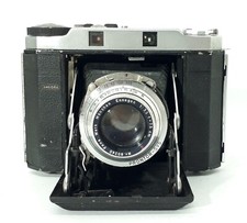 Collectible cameras Dacora 6 x 6 . RFD Made in Germany 1955
