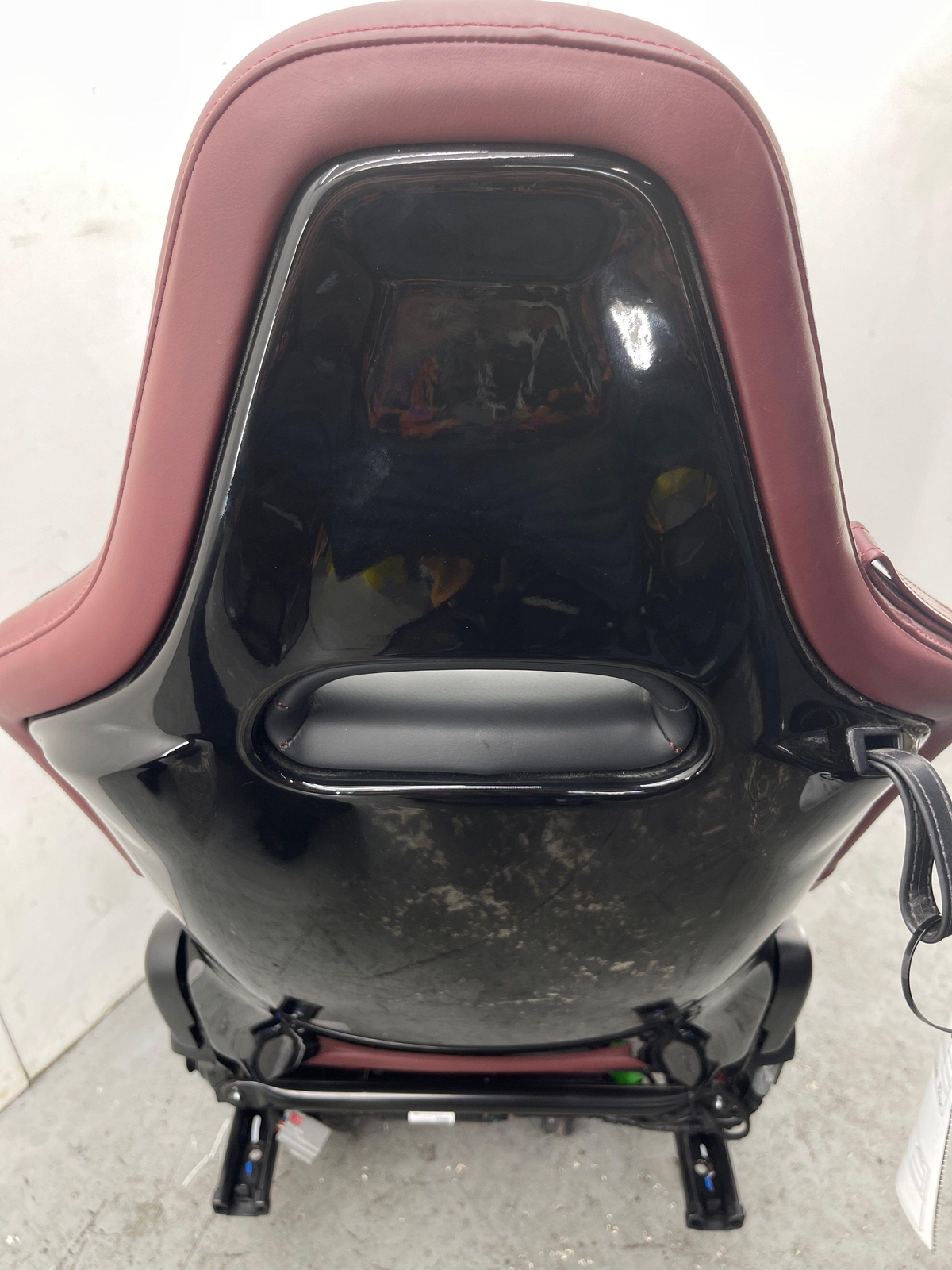 2020-2023 MCLAREN GT FRONT RIGHT SEAT BAROLO RED LEATHER/ALCANTARA OEM 2021 2022