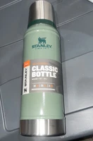 Classic Legendary Bottle by STANLEY, 1 quart Hammertone Green