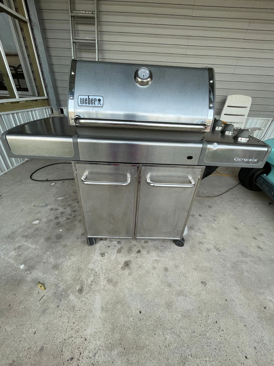 er Genesis Propane Grill With Griddle Rotisserie », 52 OFF