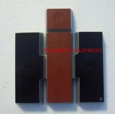 120397C1 GRILL EMBLEM for IH 986 1086 1486 1586 3388 3588 3788 2+2 385 484 533