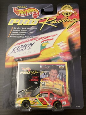 1997 Hot Wheels Pro Racing Collector 1st Edition Terry Labonte #5 Kellogg's 