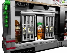 LEGO 10937 DC Comics Super Heroes Batman Arkham Asylum Breakout Exclusive Set