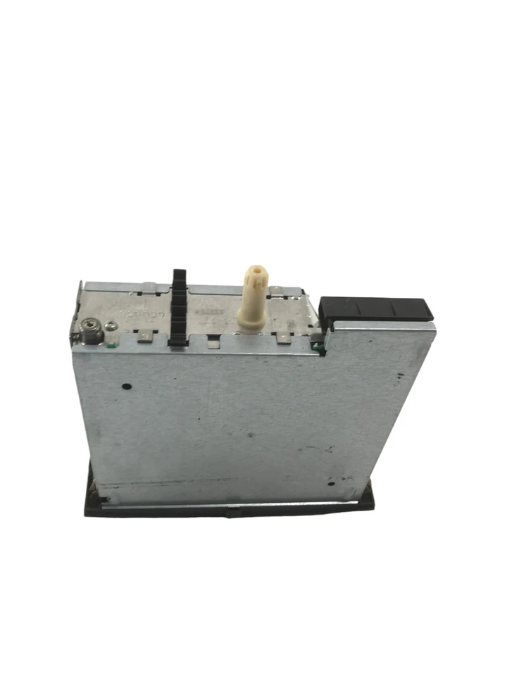 8200256140 Autoradio Renault Megane (2004) 2.0 Benzina 98Kw 5P - Image 3 of 4