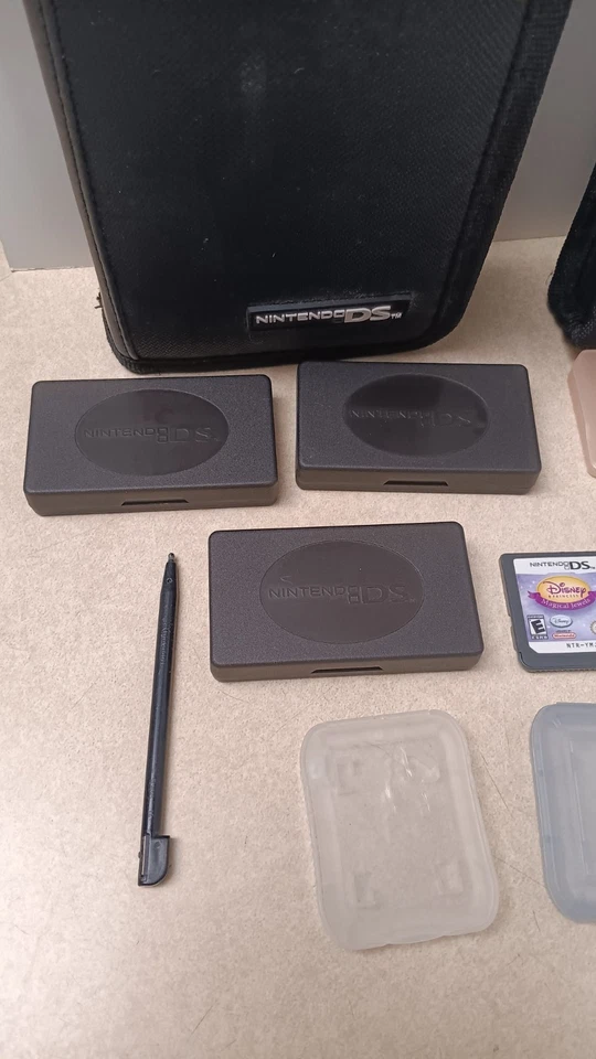 Nintendo DS Lite Carrying Case Pink With 3 Pink Cases Also Black Case Lot Bundle - Image 3 of 4