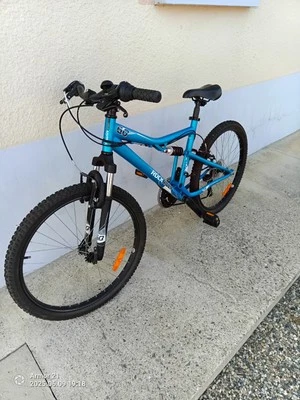 VTT Rockrider 60 betwin design bleu, suspendu,très bon état - Photo 1/3