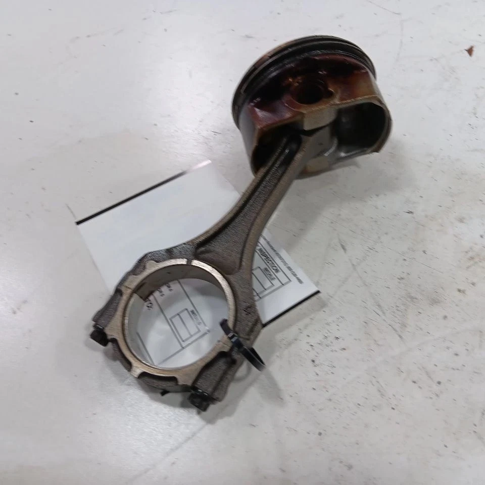 FIAT 500 2.4 pistón único con varilla de conexión 2017 2016 Foto 2 de 4