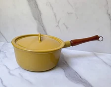 Vintage Descoware Made In Belgium # 18 Yellow Cast Iron Enamel & Lid, GREAT!!