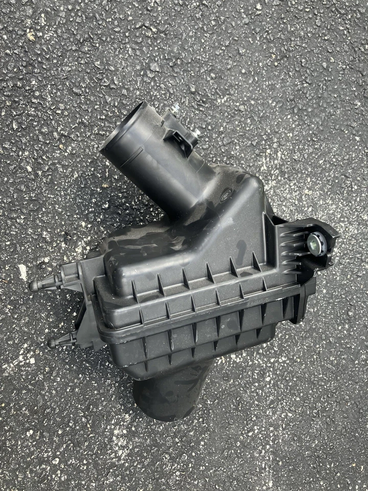 Caja de filtro limpiador de admisión de aire para pasajeros Nissan GT-R 2009-2021 16500-JF00a Foto 3 de 4