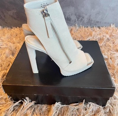 DKNY vanilla van Zipper Metallic Heel Peep Toe Bootie Square Toe Shoes