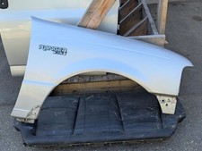 Local Pickup Only Passenger Right Fender Without Wheel Lip Moulding Fits 98-03 Local Pickup Only Passenger Right Fender Without Wheel Lip Moulding Fits 98-03