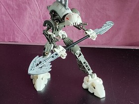 LEGO Bionicle 8588 Rahkshi KURAHK - Complete with KRATA and Instructions