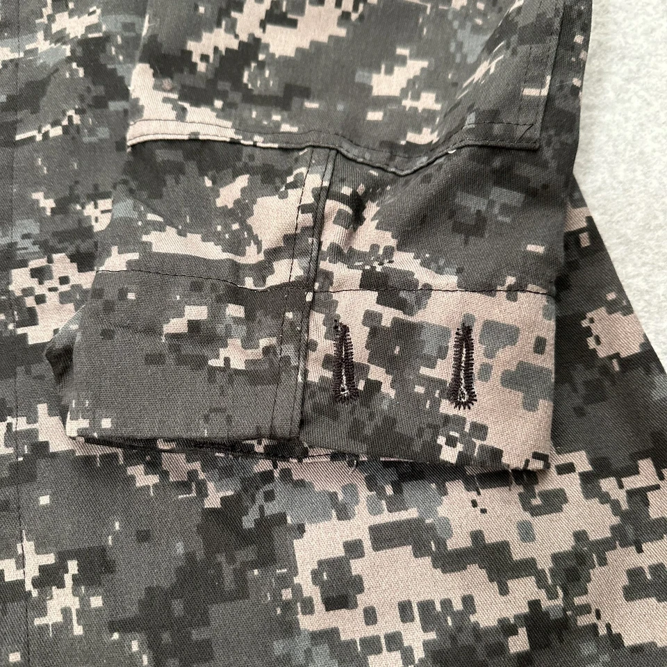 Chaqueta de combate táctica pequeña Tru-Spec para hombre en camuflaje digital bolsillos funcionales Foto 3 de 4