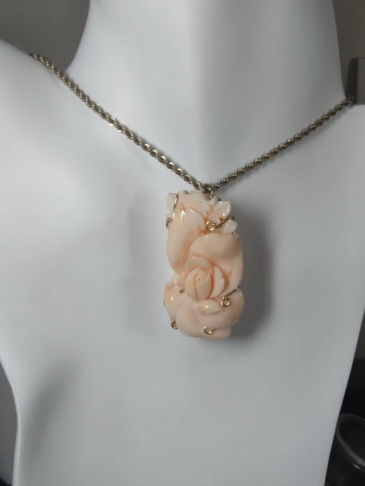 Vintage 14K Gold Carved Rose Floral Angel Skin Pink Coral Broach Pendant - Image 2 of 4