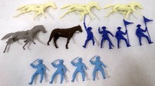 Vintage Marx 7th Cavalry Plastic 2.5" Colored Horse Rider Figure Lot of 13