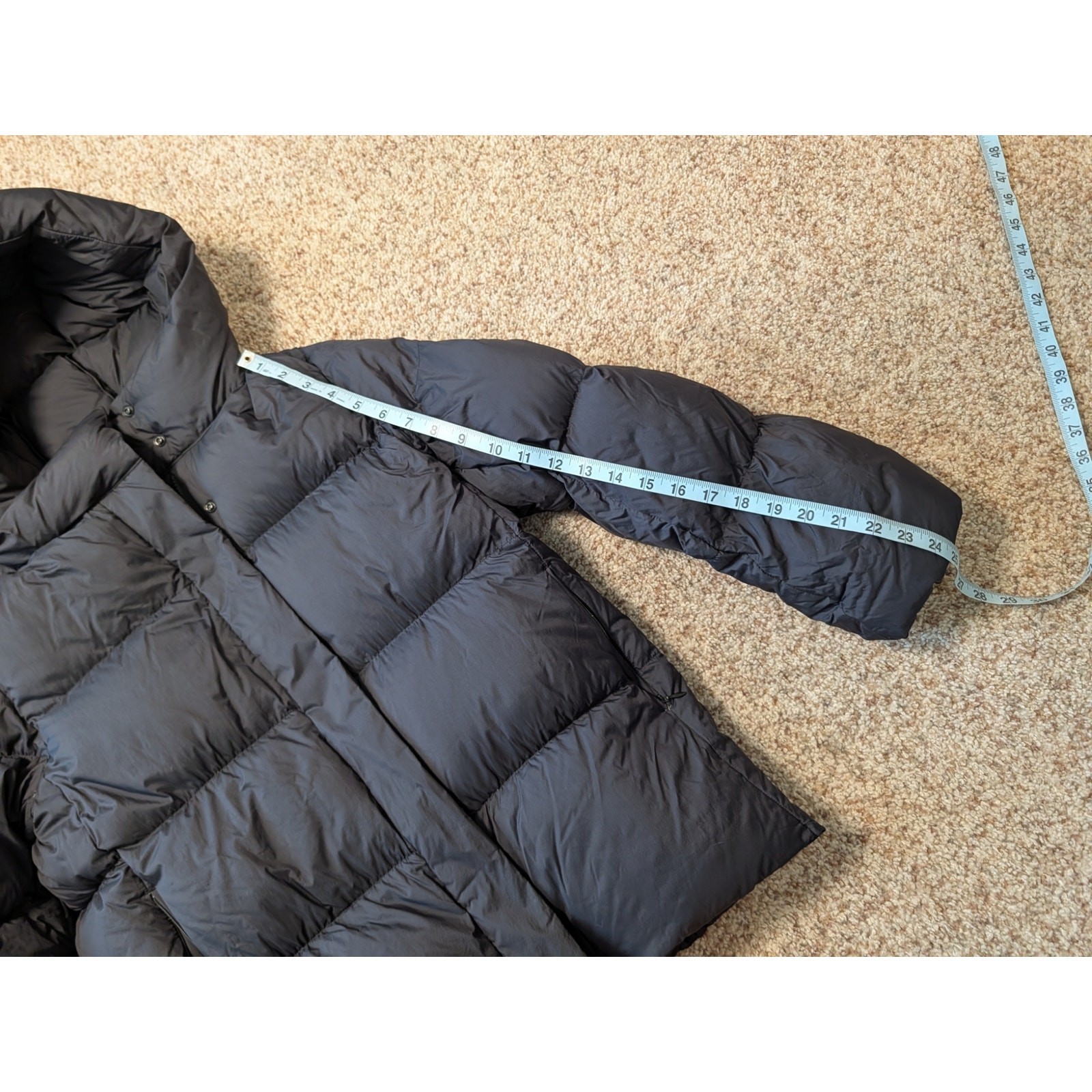 UNIQULO women's Ultralight DOWN Parka/Jacket/Coat, Med; Black Packable Puffer image 7