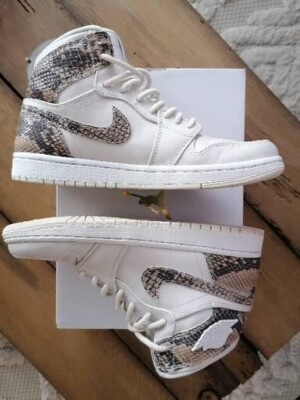 9 US Jordan 1 Retro High Premium Phantom/white wmns 
