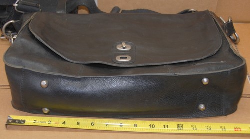 WILL Leather Goods Messenger Shoulder Bag Soft Black Leather Plaid Interior - Picture 7 of 22