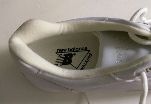 WOMEN'S NEW BALANCE SNEAKERS SIZE 9/12 WHITE REFLECTIVE MATERIAL 3M "NEW" - Picture 5 of 9