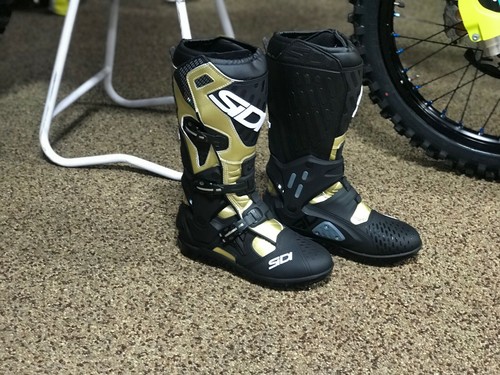 2nd hand motocross boots