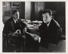 Orson Welles LADY FROM SHANGHAI Original photograph from the 1947 film #159793