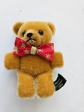 VINTAGE 4 INCH HERMANN TAN MOHAIR TEDDY BEAR BROOCH 1994 GERMANY