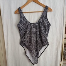 Women's BOOHOO Black Grey Animal Print Lined One-piece Swimsuit Size 14