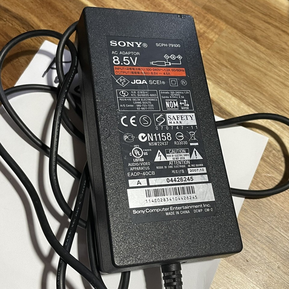 Alimentatore Sottile Originale Sony Per PlayStation 2 Slim SCPH-70100 / 79100 &ndash; Usato